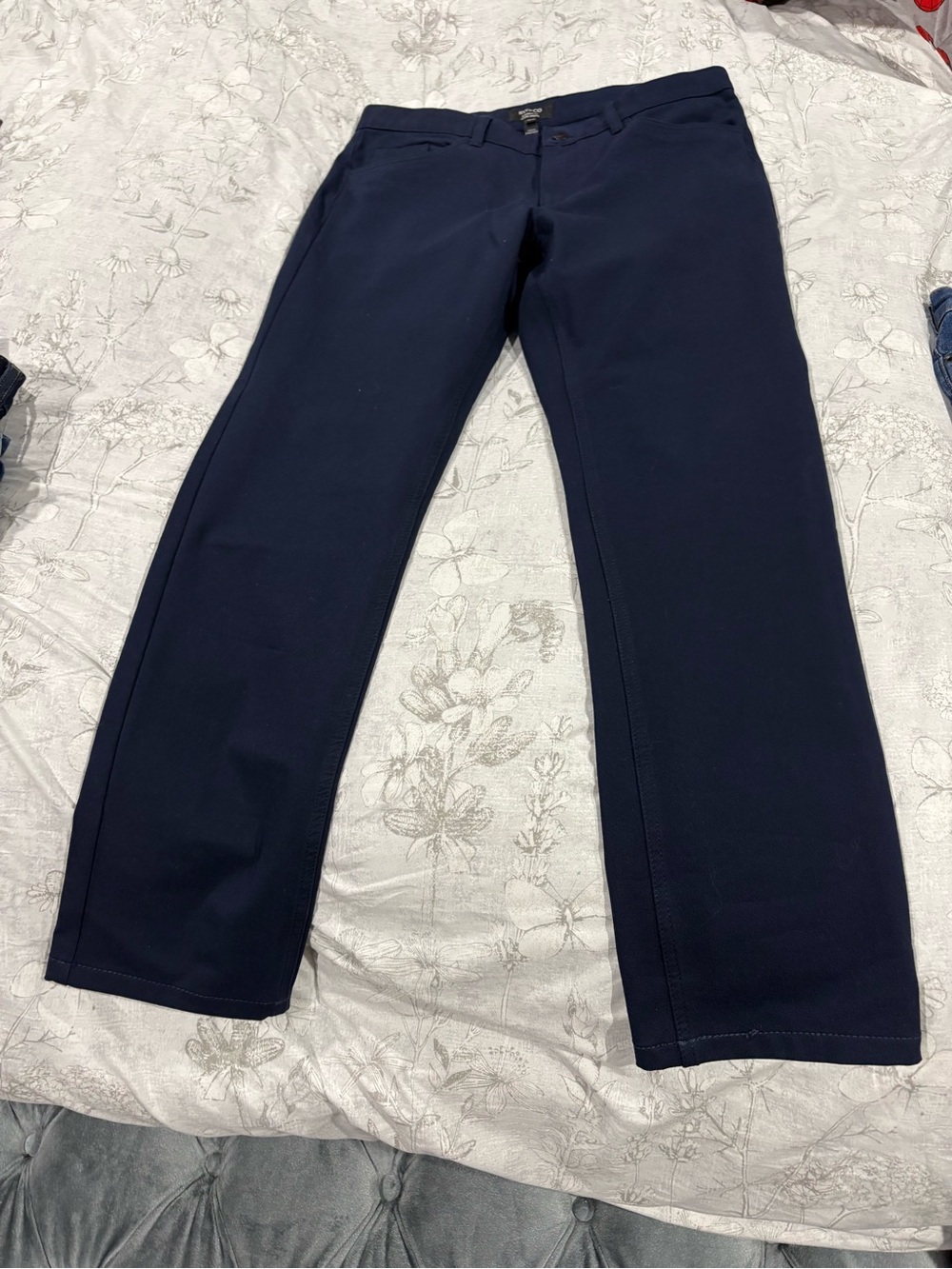 RW&CO. Navy Straight-Leg Chinos